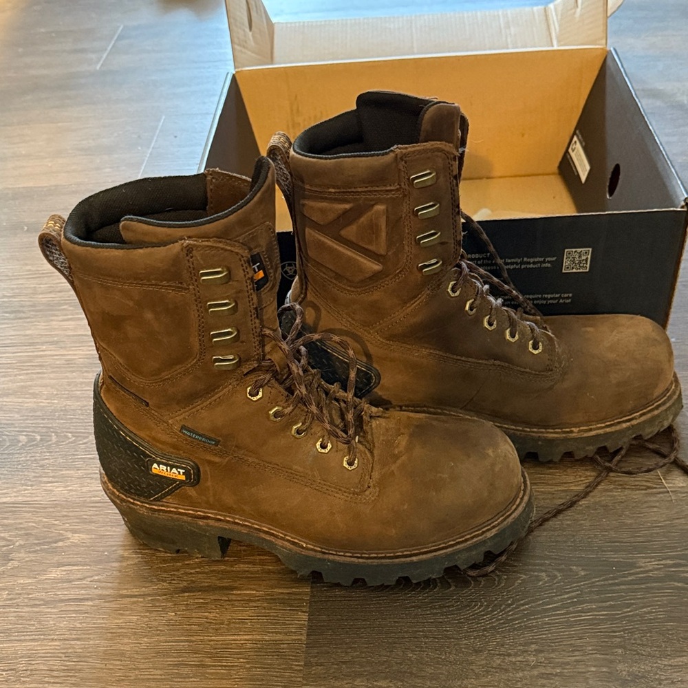 Ariat Men's Dark Brown Logger Boots
